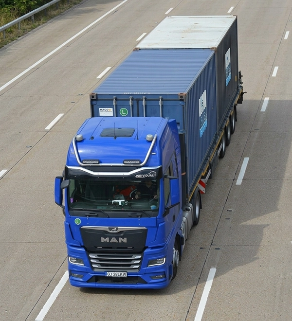 Containere maritime transportate de Ansian oriunde in Europa