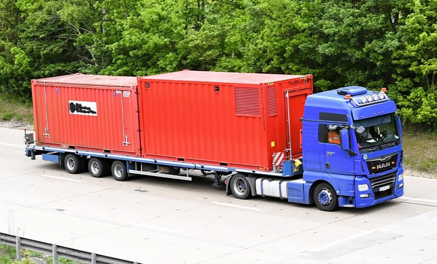 Transportam containere maritime cu semi-trailere cu sisteme Twistlock